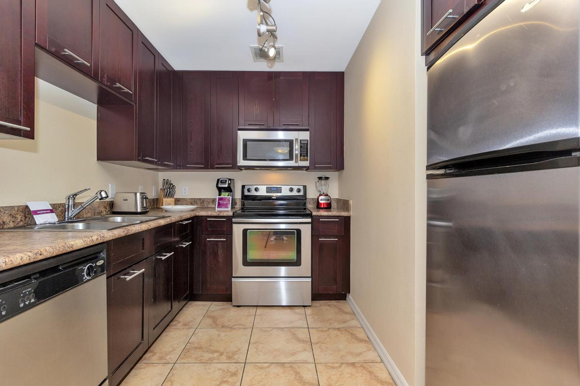 Dharma Home Suites South Miami At Red Road Commons Exterior foto