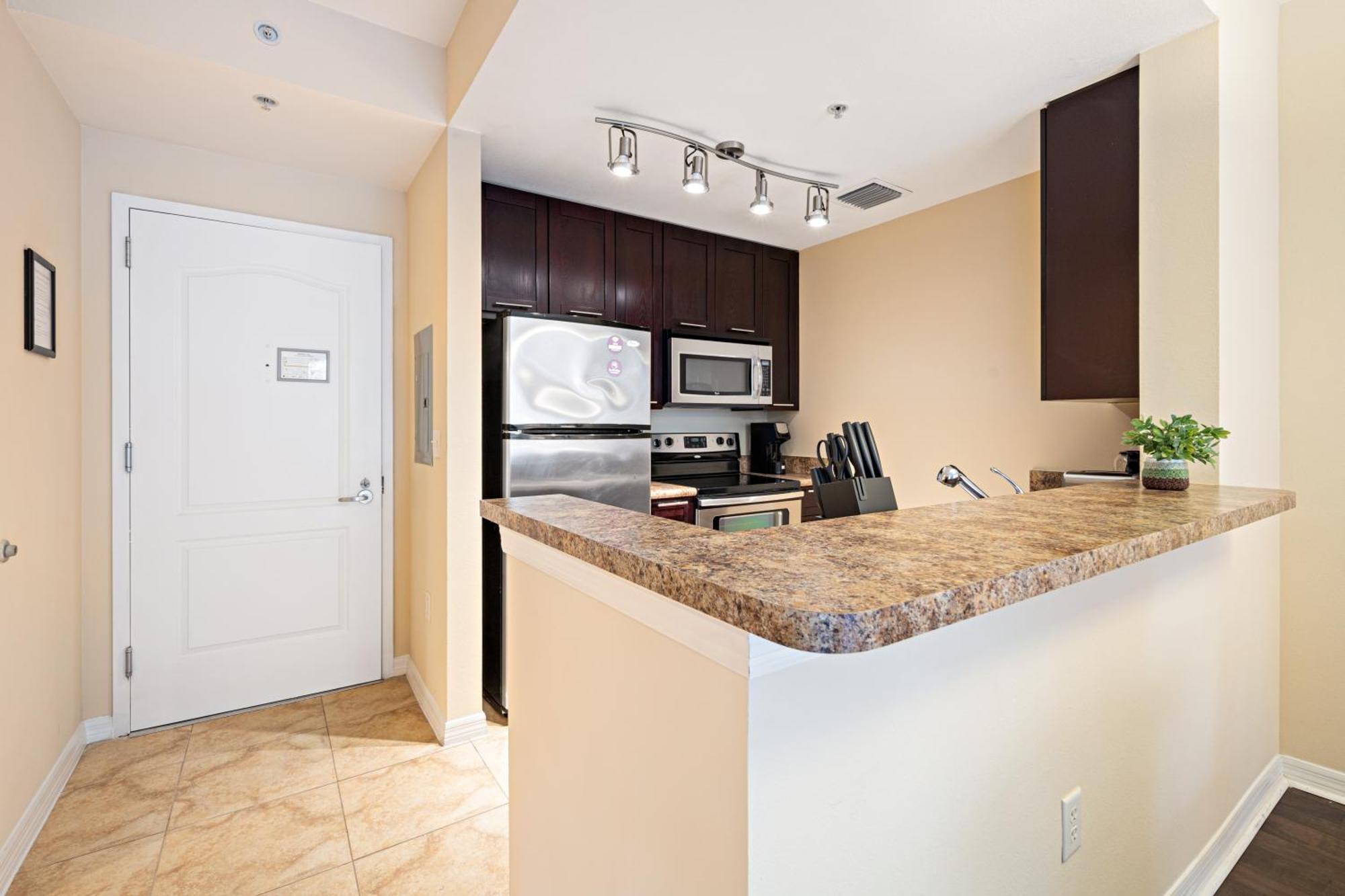 Dharma Home Suites South Miami At Red Road Commons Exterior foto