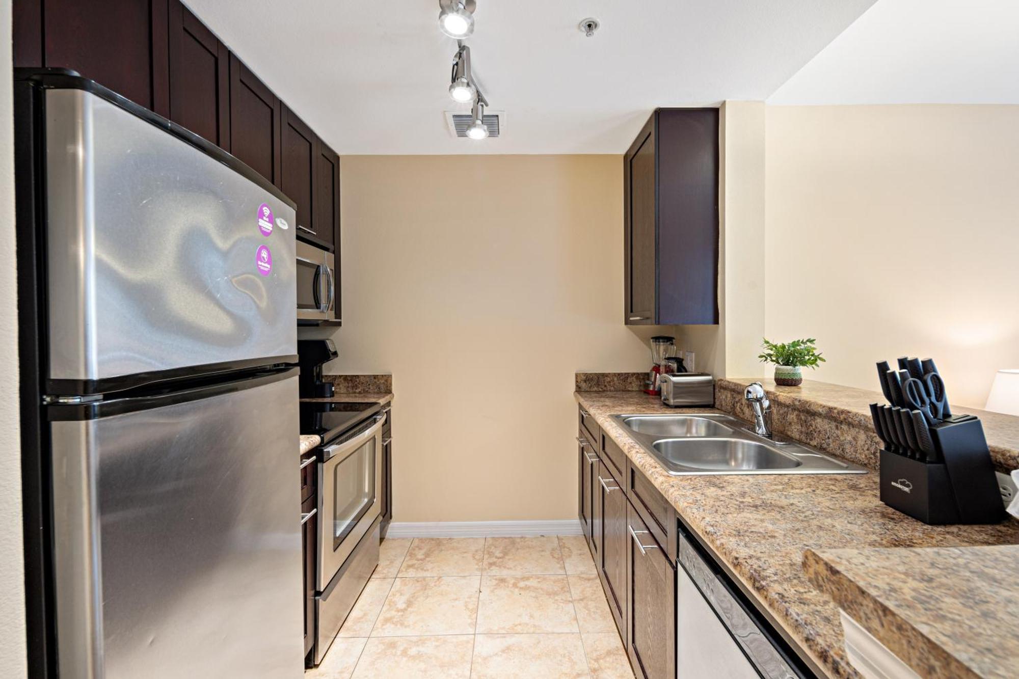 Dharma Home Suites South Miami At Red Road Commons Exterior foto