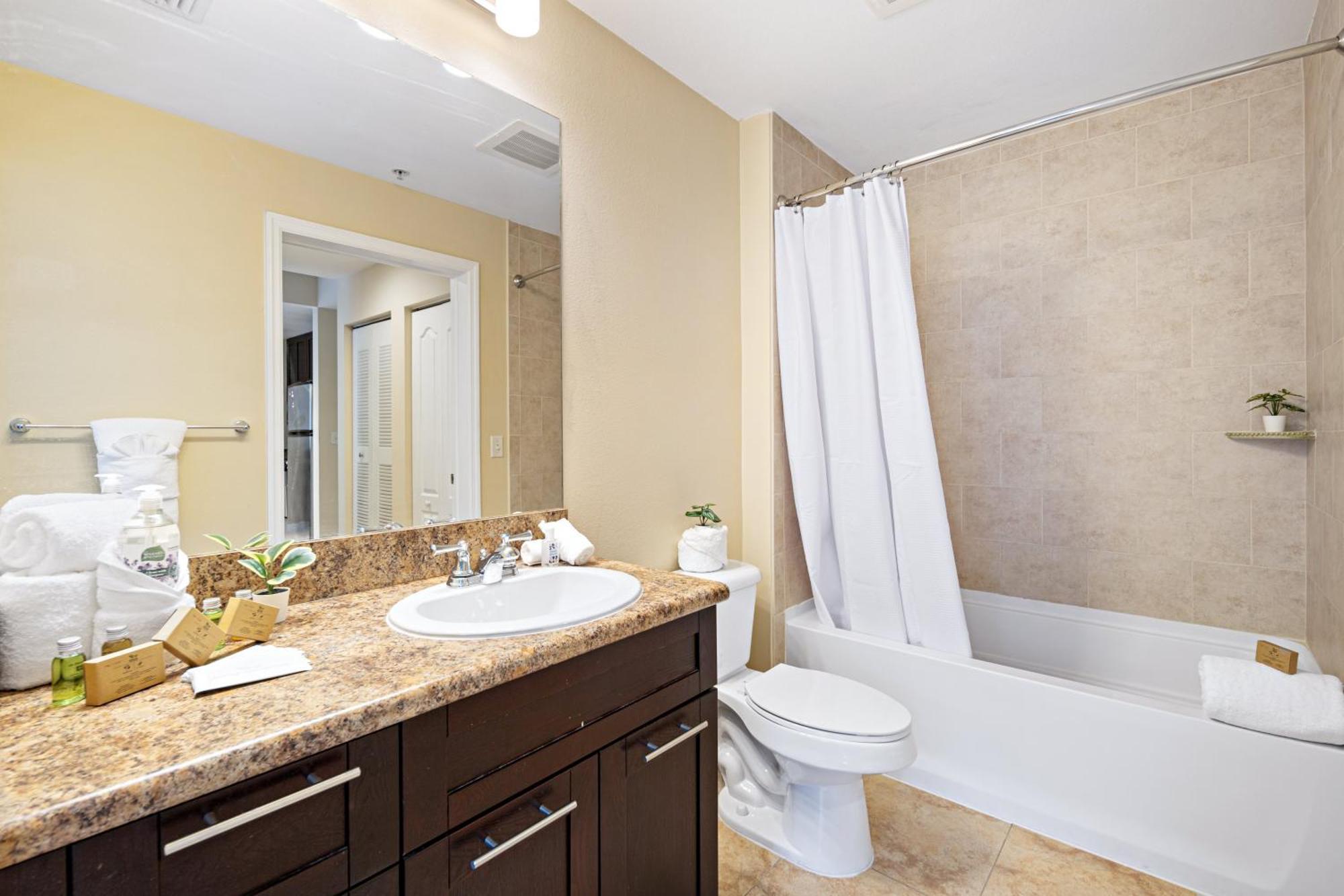 Dharma Home Suites South Miami At Red Road Commons Exterior foto