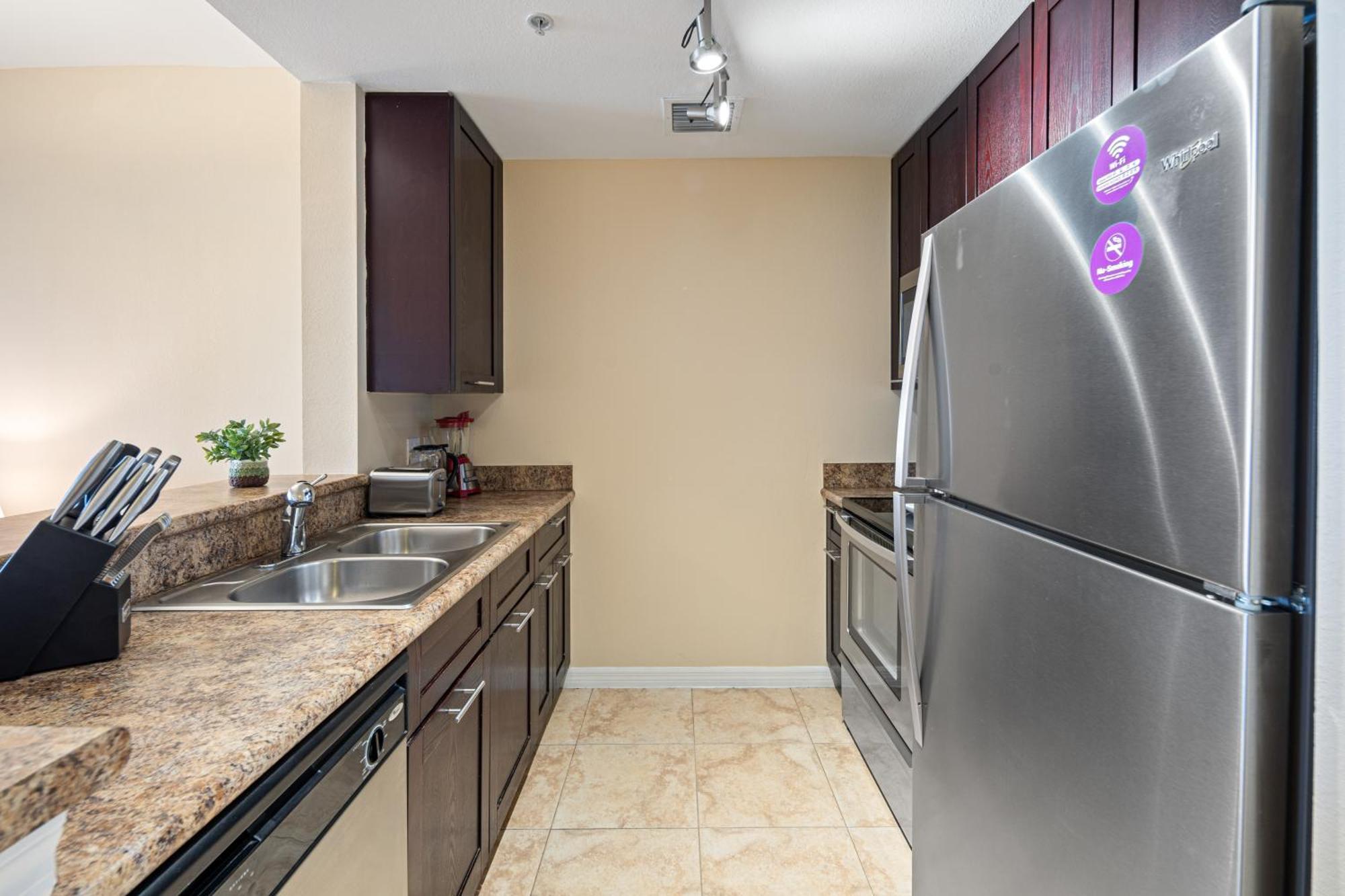 Dharma Home Suites South Miami At Red Road Commons Exterior foto