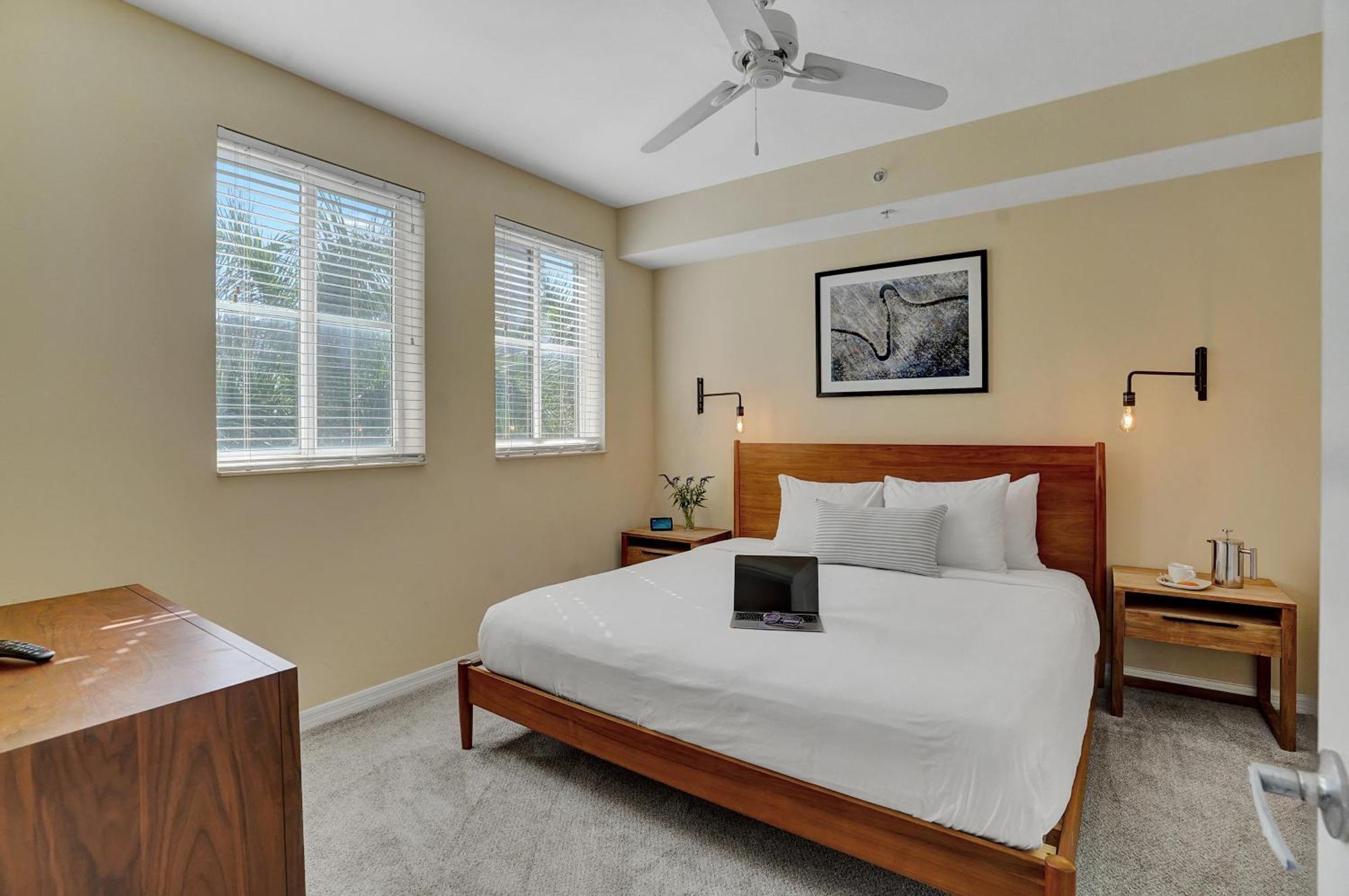 Dharma Home Suites South Miami At Red Road Commons Exterior foto